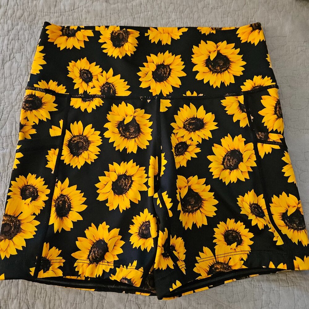CVG Sunflower 5 inch Shorts - size S